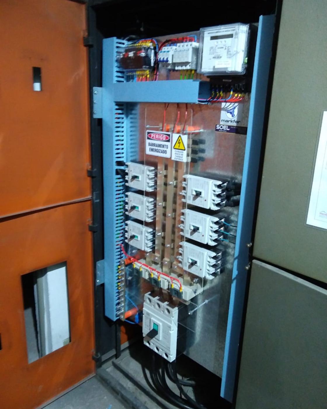 Manutenção de painel